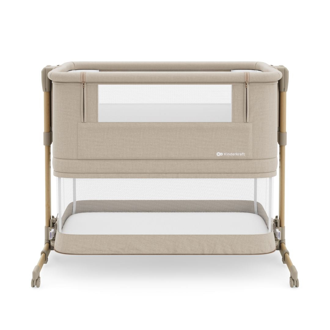 Cuna 3 en 1 NESTE GROW 2 de Kinderkraft beige: cuna colecho para bebé, cuna y cuna para niños mayores. Ajustable en 5 niveles de altura y 2 de inclinación, plegable y resistente, con 2 ruedas con bloqueo. De RN a 2 años. Vista lateral colchón en posición baja.