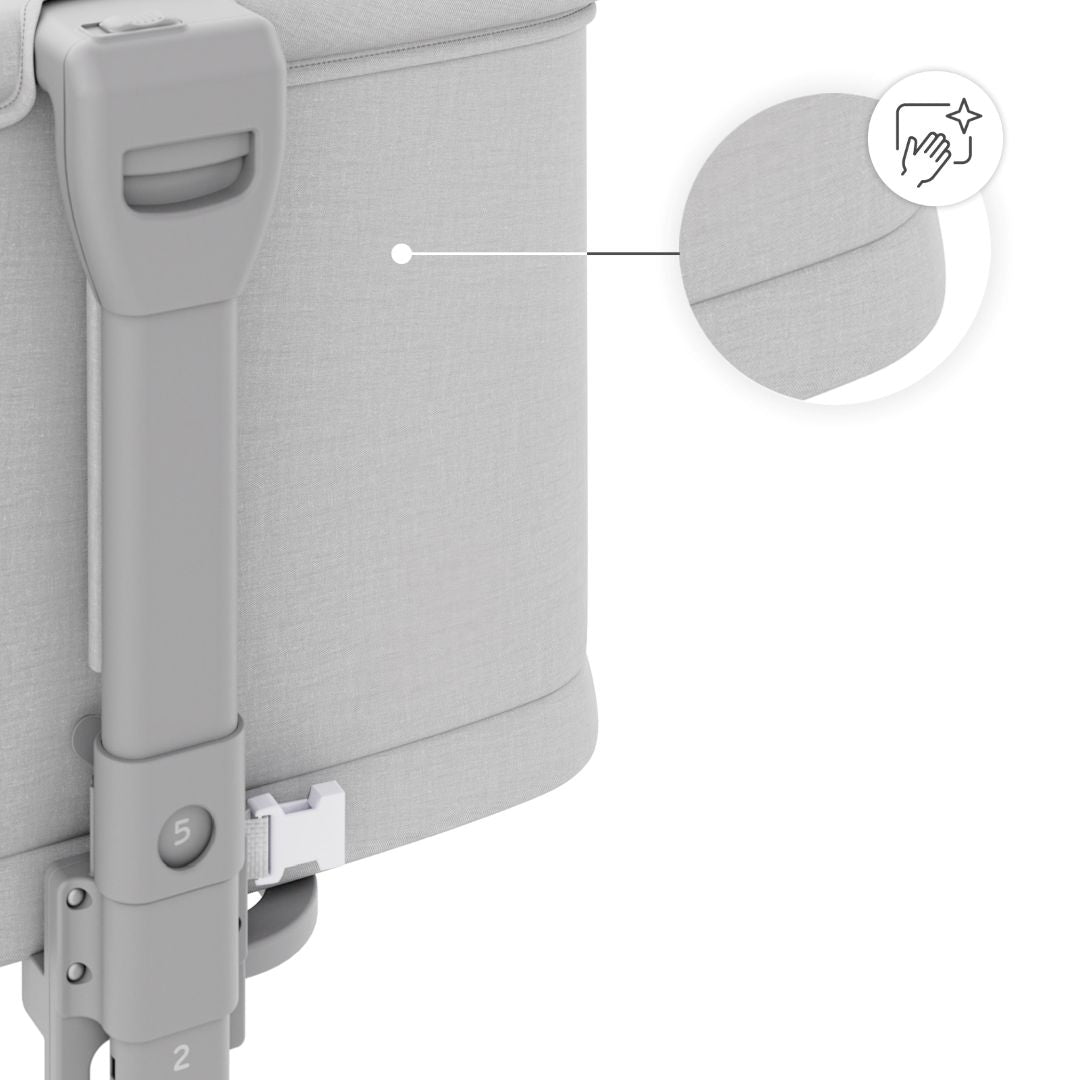 Cuna 3 en 1 NESTE GROW 2 de Kinderkraft gris claro: cuna colecho para bebé, cuna y cuna para niños mayores. Ajustable en 5 niveles de altura y 2 de inclinación, plegable y resistente, con 2 ruedas con bloqueo. De RN a 2 años. Vista detalle de la tela fácil de limpiar.