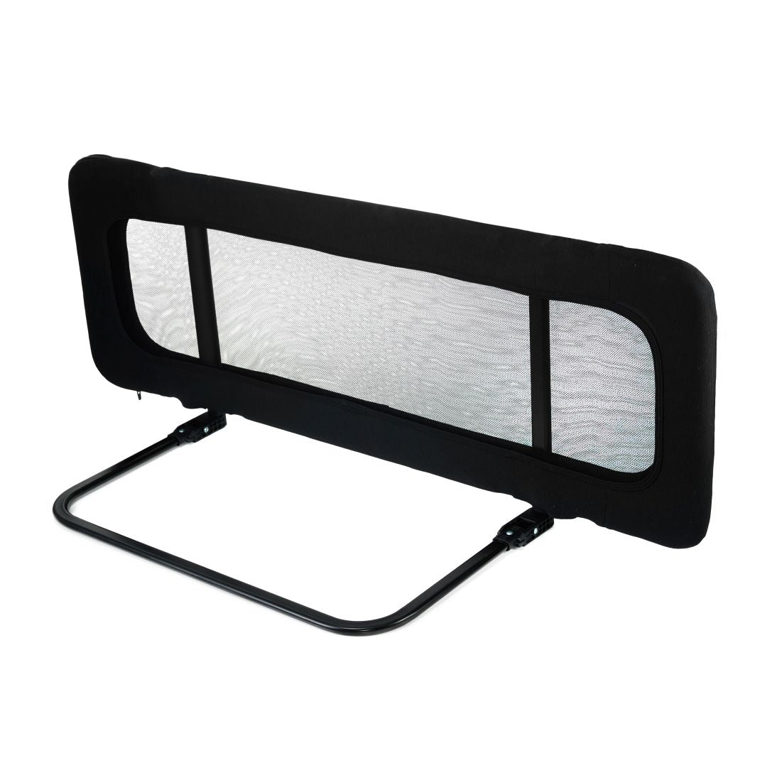 Barrera de cama bebé Kinderkraft GUARD & DREAM negra en tres estados: desplegada, plegada y en bolsa de transporte incluida, ideal para viaje