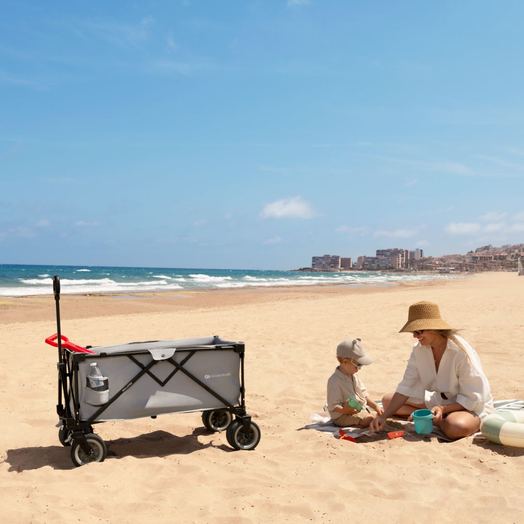 Dimensiones del carrito Kinderkraft ROLLSTER: 90 cm de largo, 58,3 cm de ancho, 55 cm de alto interior y ruedas de 17 cm de diámetro